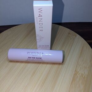 Wander Beauty On-the-Glow Blush and Illuminator - Pink